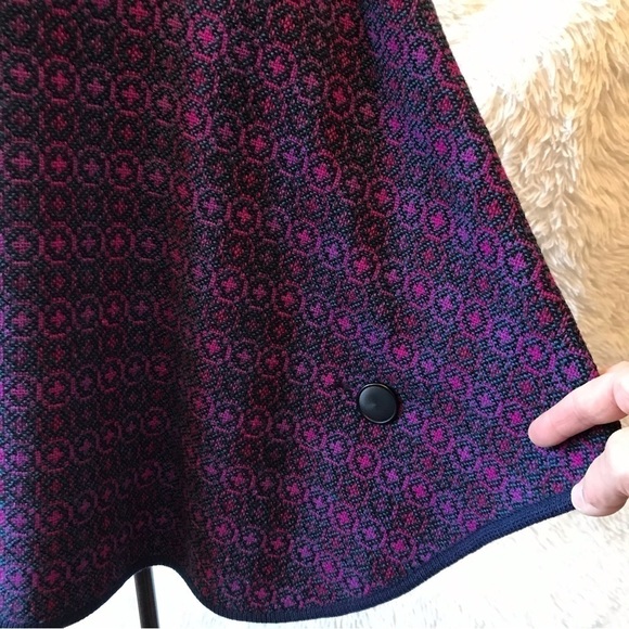 Vintage cape/ poncho. Women’s one size.  Woven in vibrant blues, purples, pinks. - Picture 7 of 9